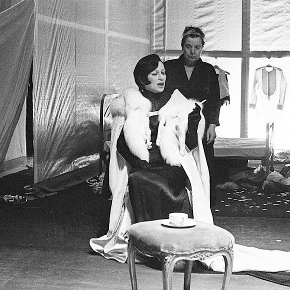 Schauspiel Frankfurt, Coregie: Gabriele Jakobi, Bühne: Veronika Dorn, Foto: Mara Eggert